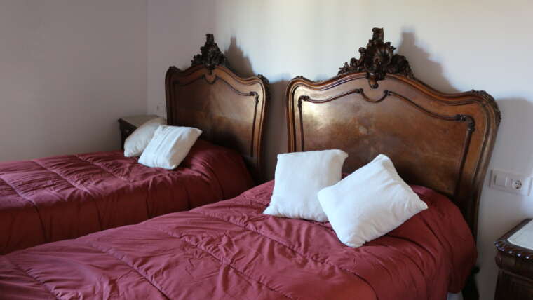 Habitación doble con camas individuales en La Casona de Cabanzón
